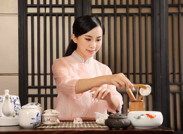 经常去长沙开福靠谱男士会馆，这家私藏已久的店推荐给你